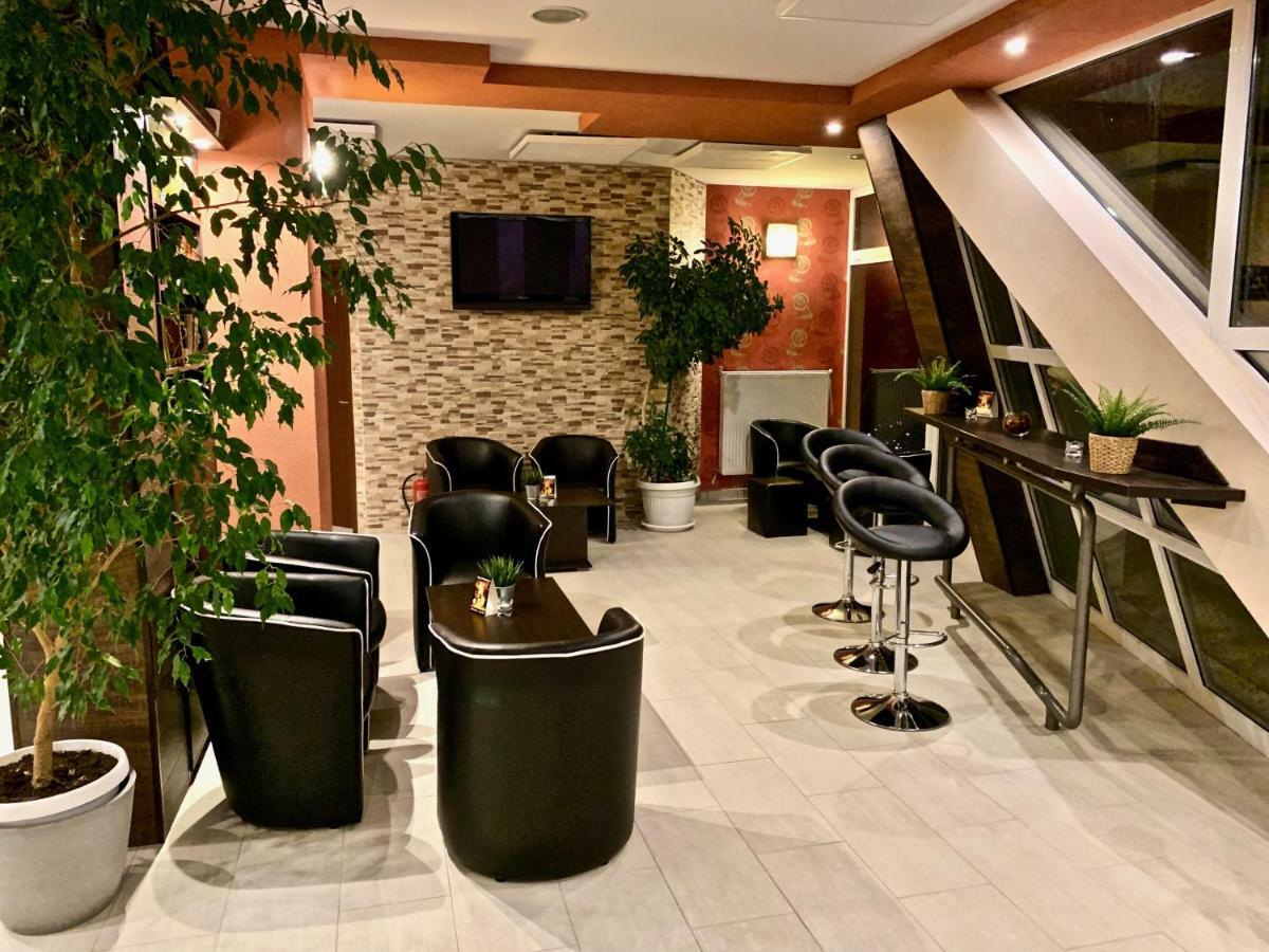 בלוגראדצ'יק Hotel Fort O Bel מראה חיצוני תמונה