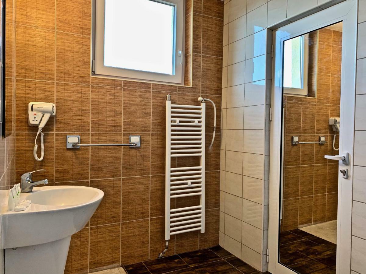 בלוגראדצ'יק Hotel Fort O Bel מראה חיצוני תמונה
